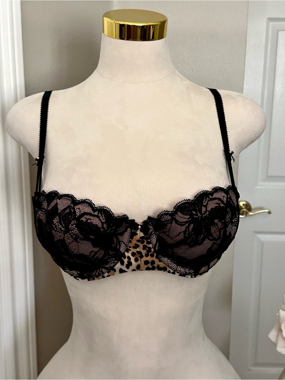 Victoria's Secret Black Lace & Cheetah Leopard Print Balconette Push-up Bra 34C